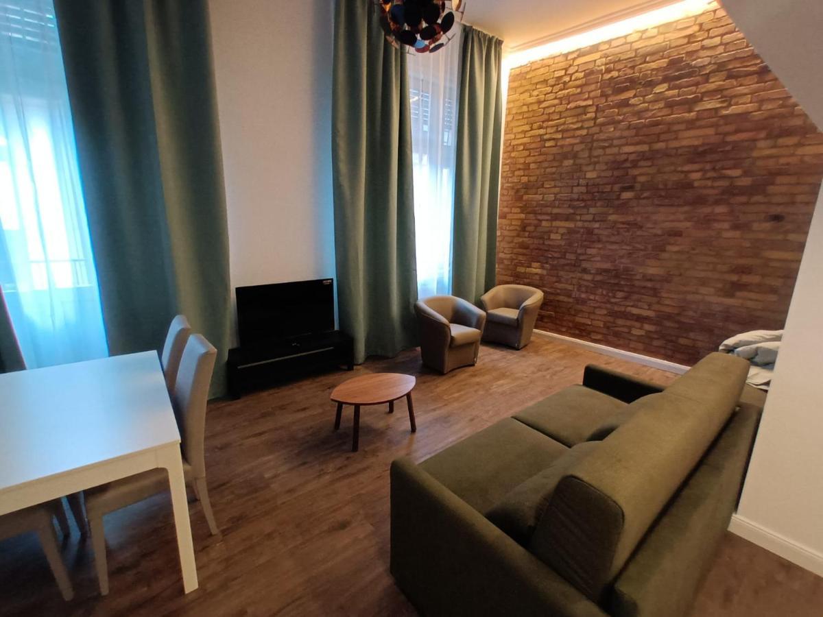 Duna River Shining Apartments Budapest Esterno foto